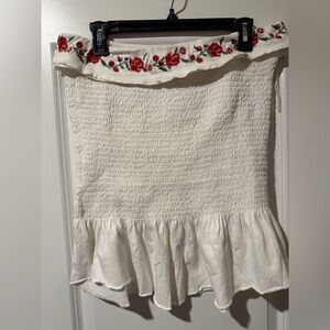 Free People cream halter top with Red Floral Embroidery 🔥 Size Large NWT